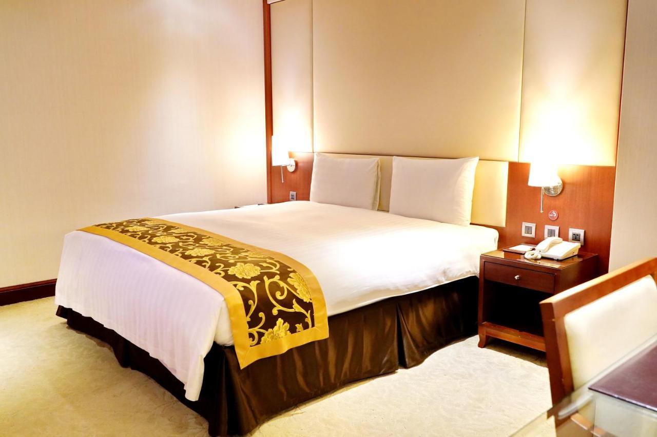 Hu House - Taipei Hotel ภายนอก รูปภาพ