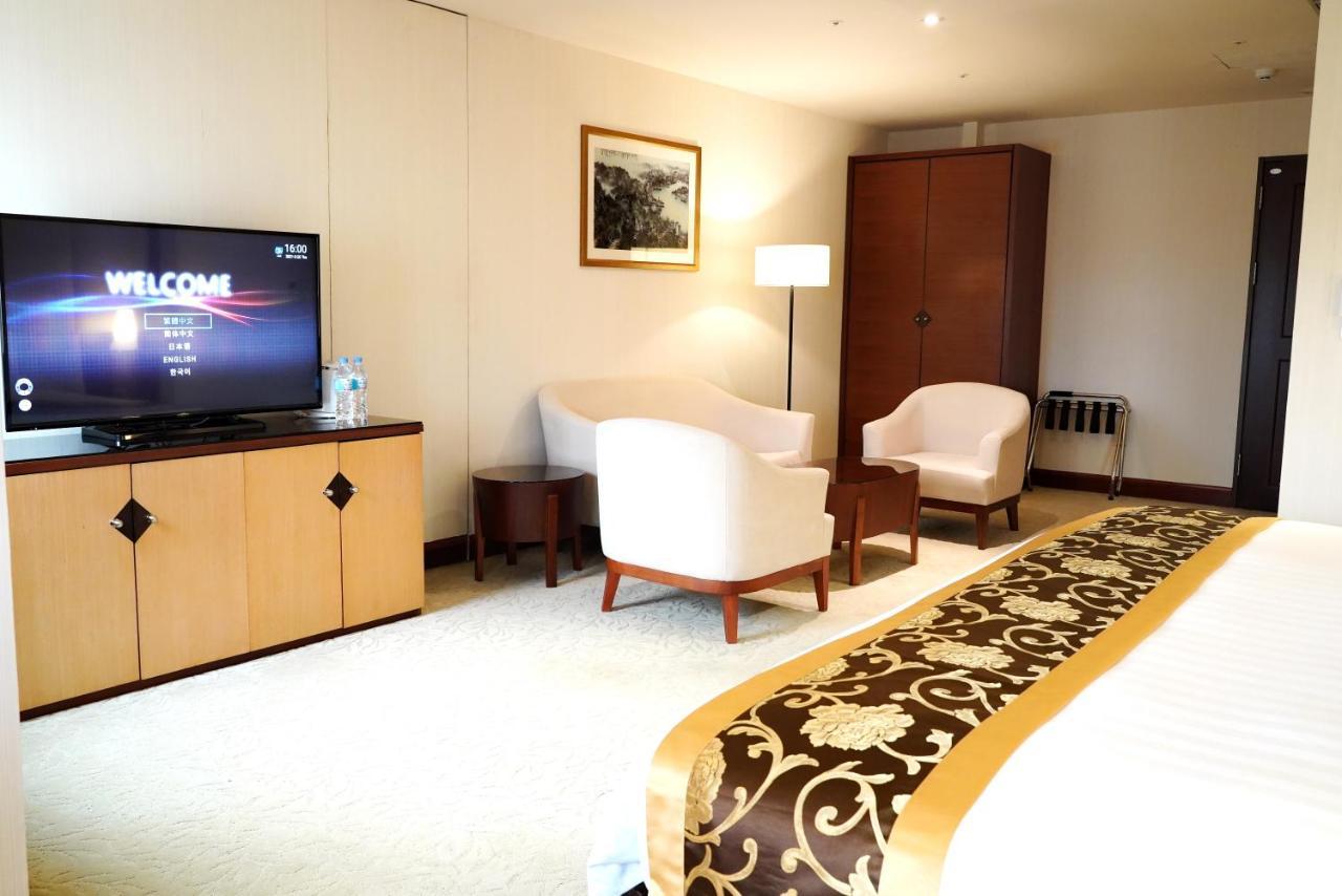 Hu House - Taipei Hotel ภายนอก รูปภาพ