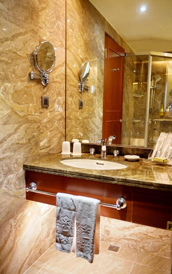 Hu House - Taipei Hotel ภายนอก รูปภาพ